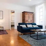 La Maison De Famille