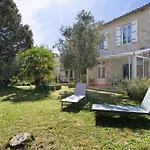 La Maison De Famille