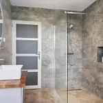 La Maison De Famille *