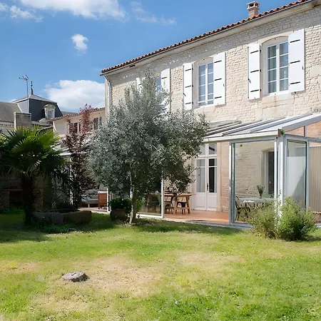 La Maison De Famille Holiday home *