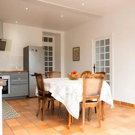 La Maison De Famille بيت للعطل